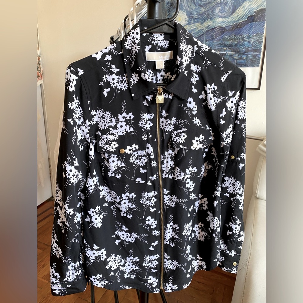 Black and white floral MK blouse